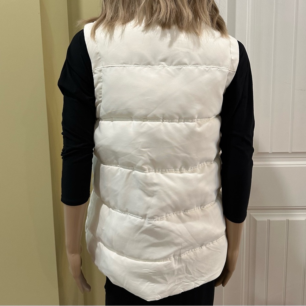Bench Women's White Puffer Vest - Picture 4 of 10